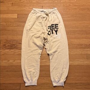 FREECITY SUPERFLUFF SWEATPANTS